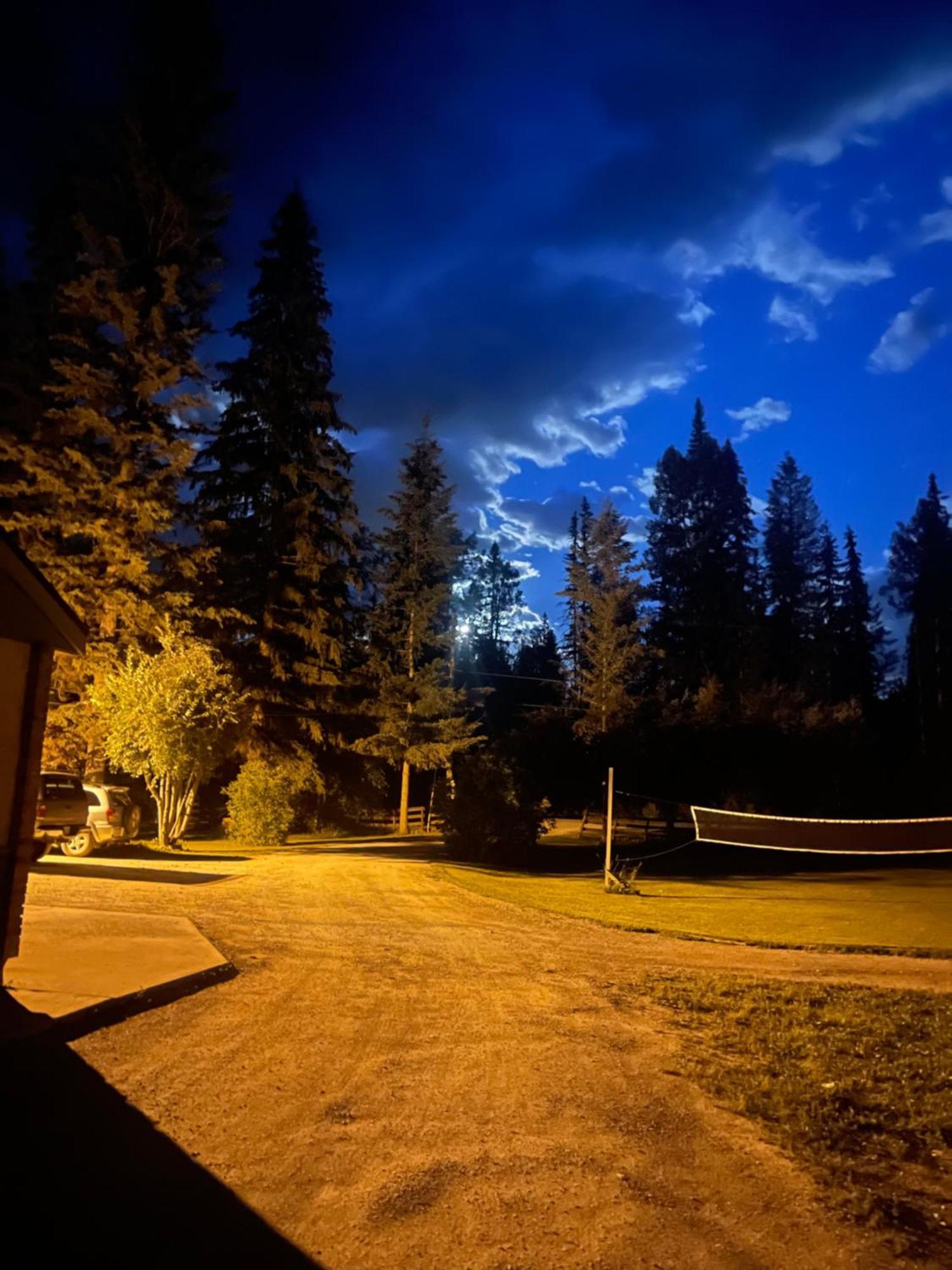 Blaeberry Valley Vacation Rentals Golden Luaran gambar